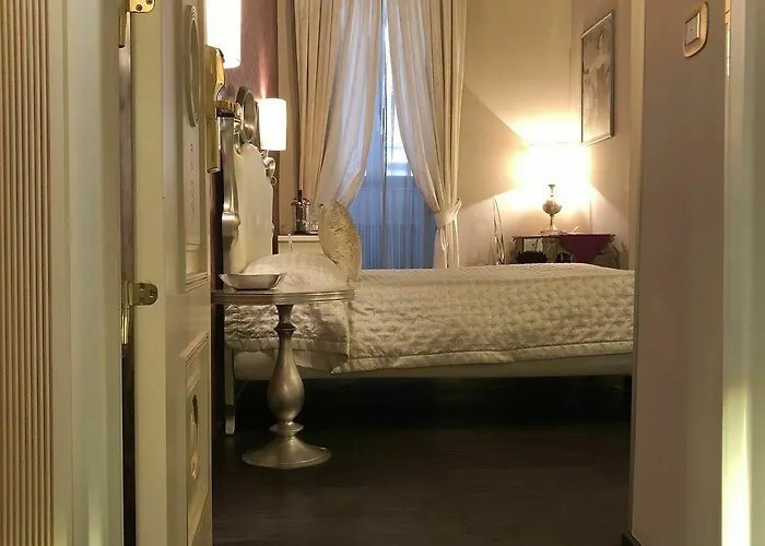 בית הארחה Del Sole-roma Piazza Di Spagna Ripetta 4*